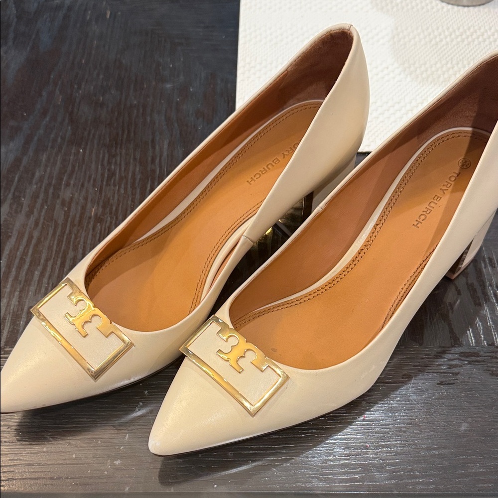 Tory Burch Cream Pointed Toe Heels